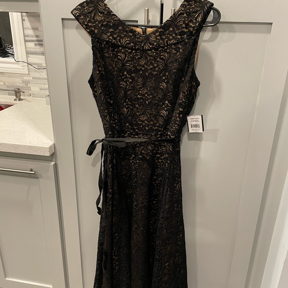 Gabby Styles black and beige size 12